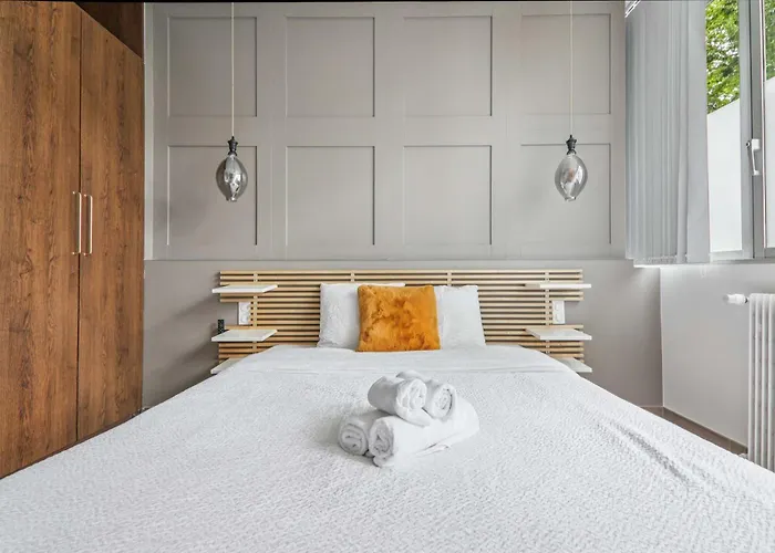 Superb Flat - 3 Bedrooms Sleeps 10 - Charonne Nation Apartment Paris